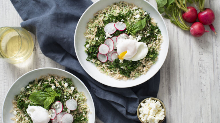 Arugula and Rice Walnut Pesto Bowl